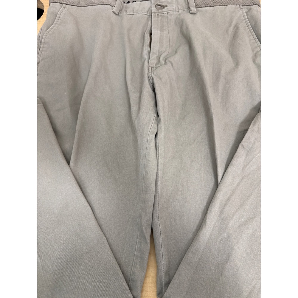 Haggar Action Khaki Mens 40x30 Gray Straight Fit Comfort Stretch Chino Pants